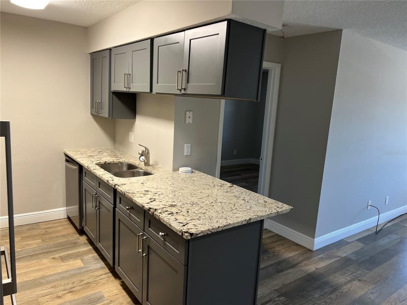 208 Red Cedar Pl #202, Brandon, FL 33510