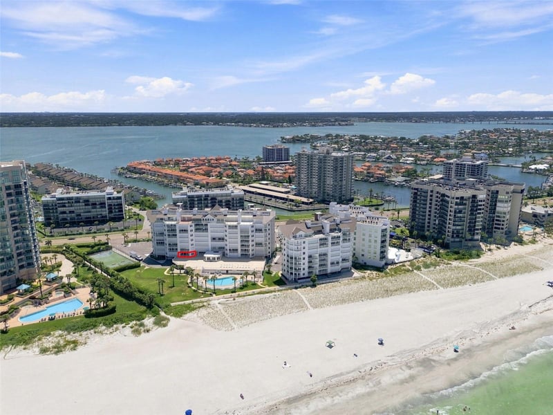 1582 Gulf Blvd #1106, Clearwater, FL 33767