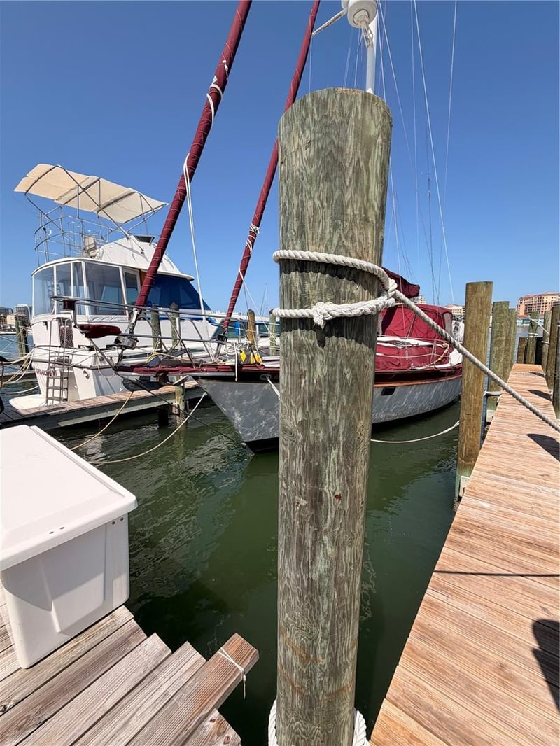 200 Windward PASSAGE #28F, Clearwater, FL 33767