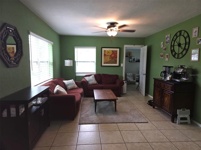 20 S Saturn Ave, Clearwater, FL 33755