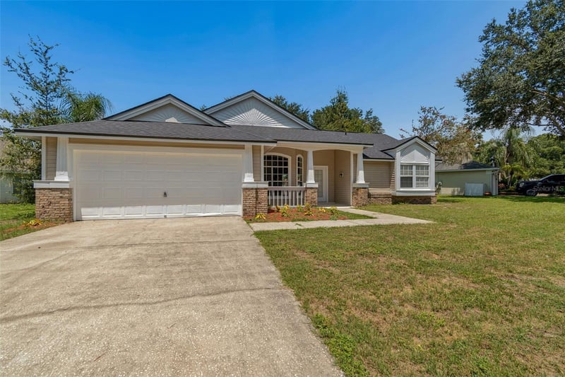 3315 Silverpond Dr, Plant City, FL 33566