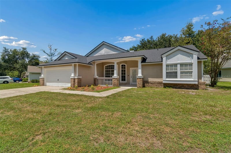 3315 Silverpond Dr, Plant City, FL 33566