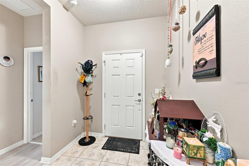 803 Parker Den Dr, Ruskin, FL 33570