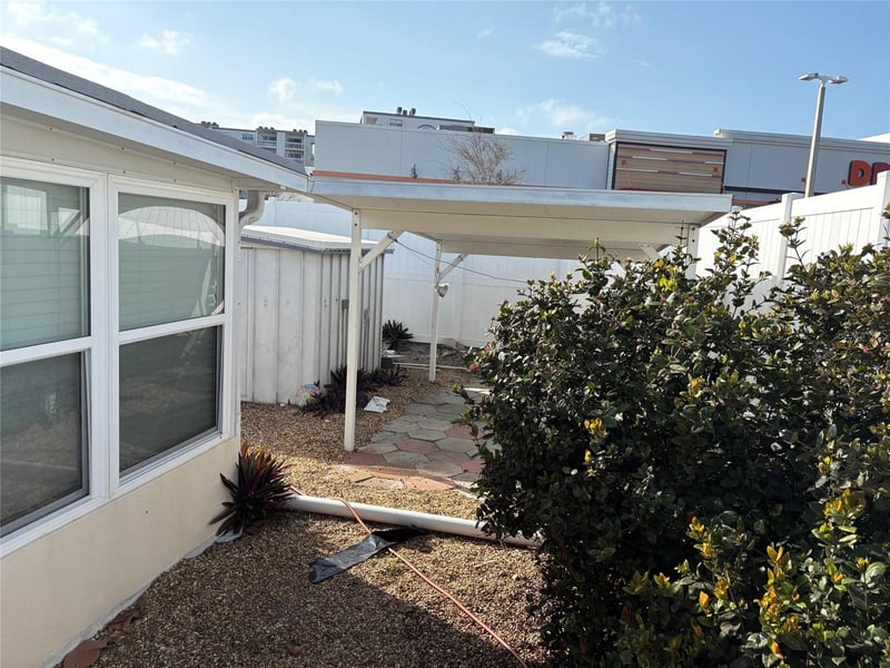 111 174th Ave E, Redington Shores, FL 33708