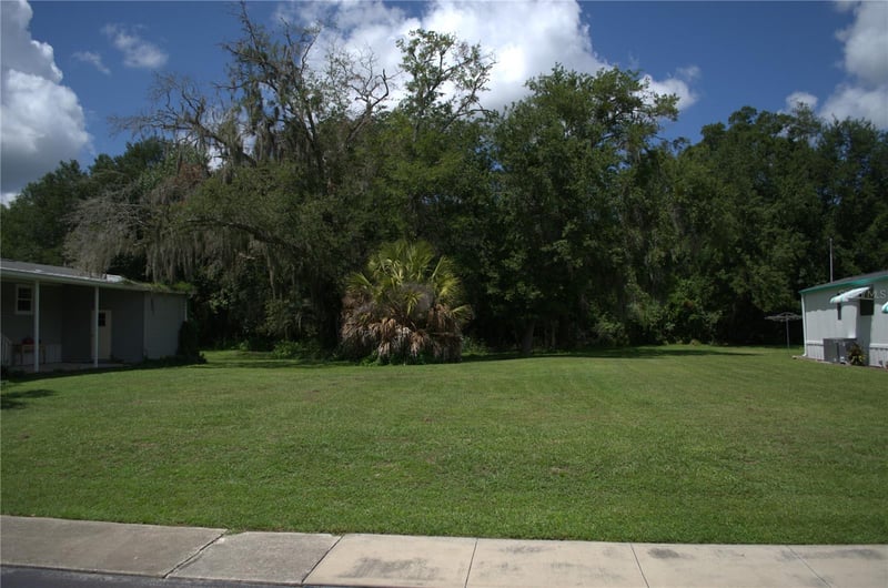 Muller Dr, Zephyrhills, FL 33540