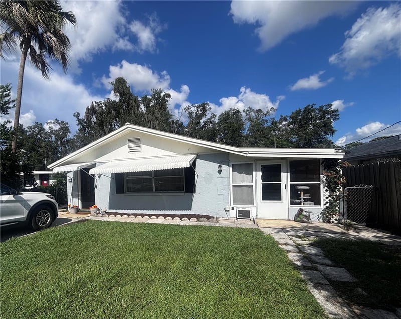 4824 8th St, Zephyrhills, FL 33542