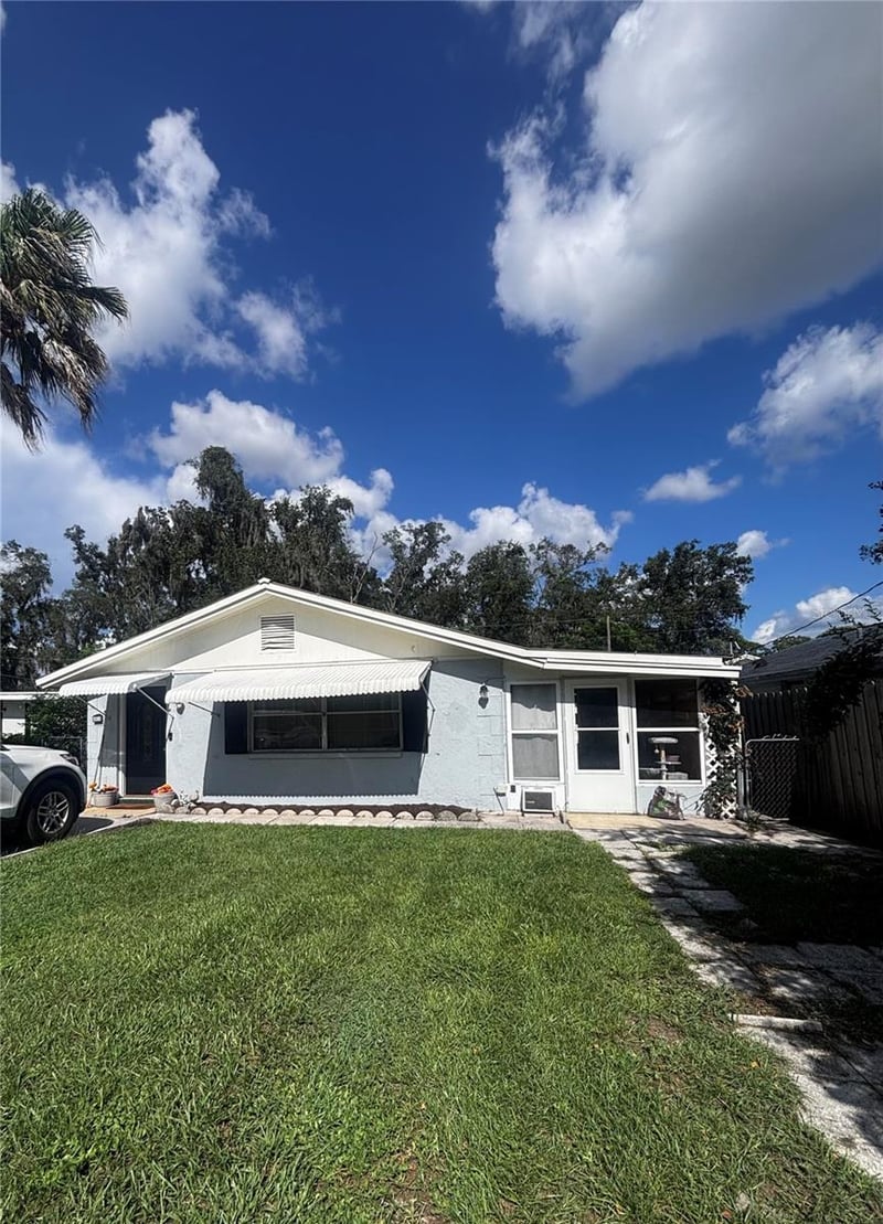 4824 8th St, Zephyrhills, FL 33542