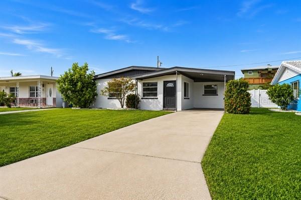 11355 2nd St E, Treasure Island, FL 33706