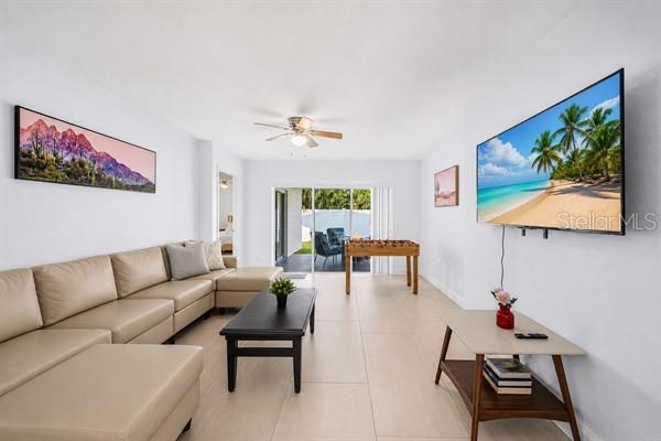 11355 2nd St E, Treasure Island, FL 33706