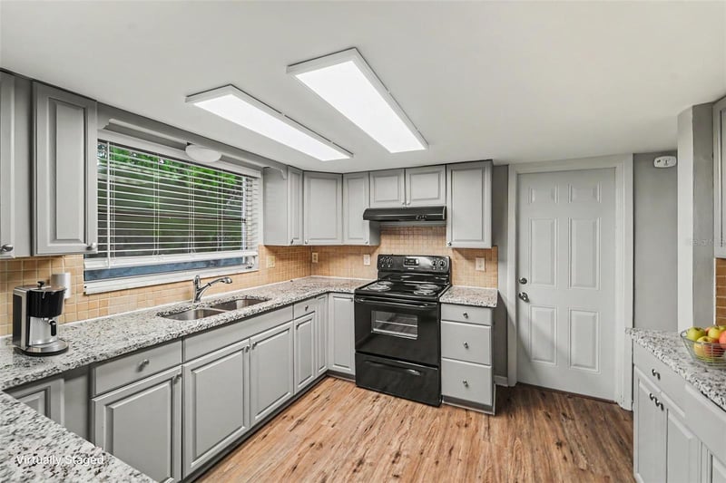 9540 Rainbow Ln, Port Richey, FL 34668
