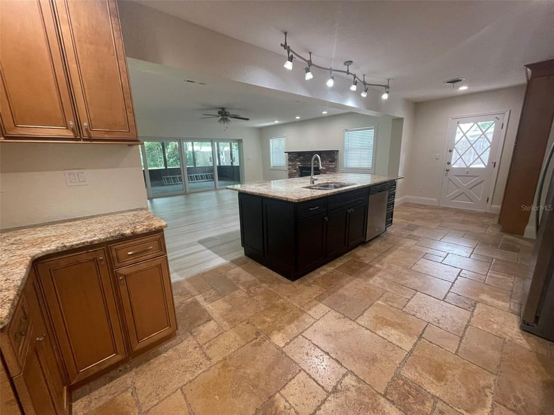 1850 Juarez Way S, St Petersburg, FL 33712