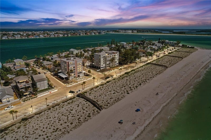 555 Gulf Way #6S, St Pete Beach, FL 33706