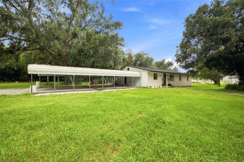 3812 Reverend Dar Dar Dr, Plant City, FL 33565