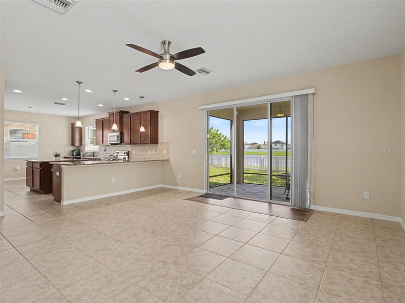 10413 Avian Forrest Dr, Riverview, FL 33578