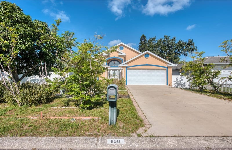 1150 Oakwood Dr, Dunedin, FL 34698