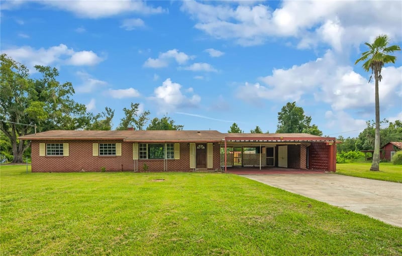 1619 N Dover Rd, Dover, FL 33527