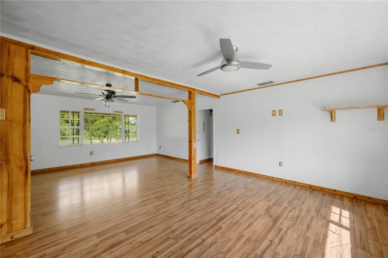 1619 N Dover Rd, Dover, FL 33527