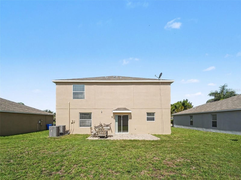 2210 Purple Orchid Pl, Ruskin, FL 33570