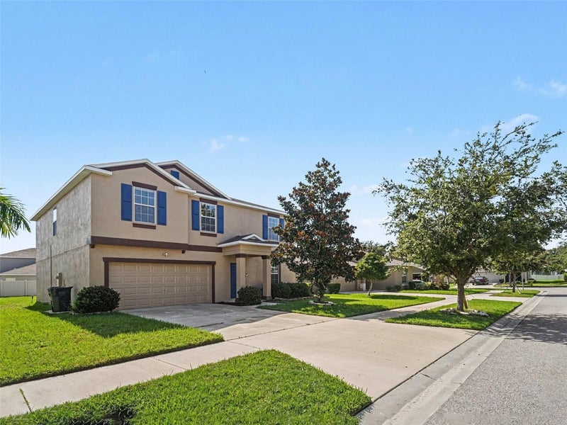2210 Purple Orchid Pl, Ruskin, FL 33570