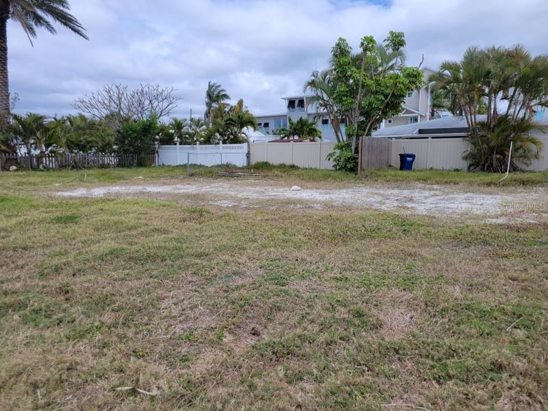 235 145th Ave E, Madeira Beach, FL 33708