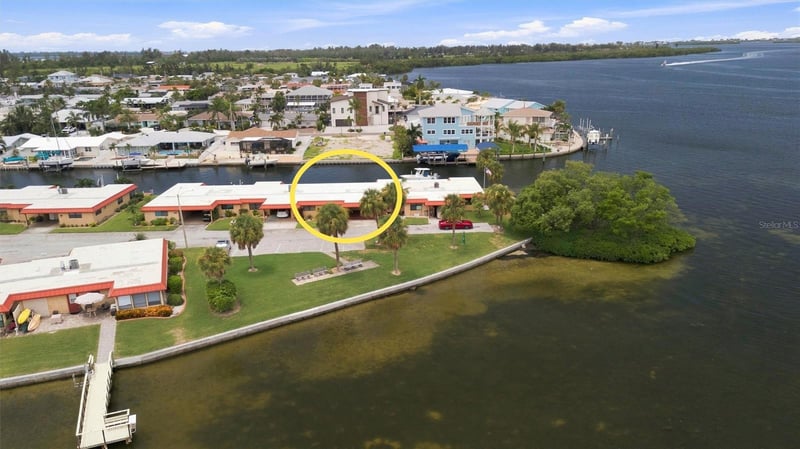3840 Catalina Dr, Bradenton, FL 34210