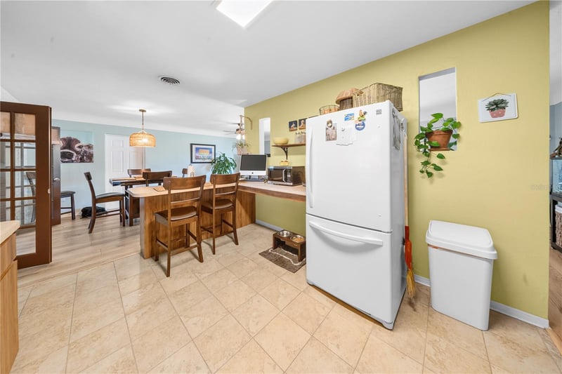 5920 49th Ave N, Kenneth City, FL 33709