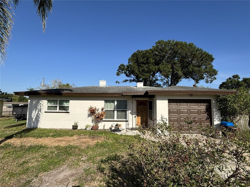 1347 Buckingham Dr, Clearwater, FL 33756