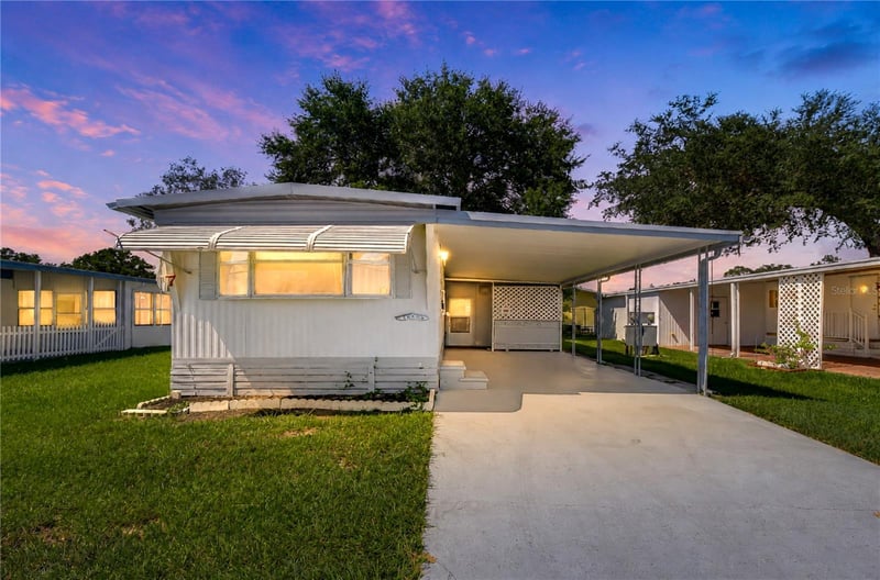 38651 Windflower Ave, Zephyrhills, FL 33542
