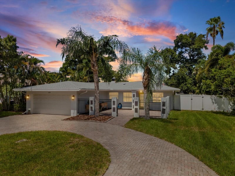 118 Live Oak Ln, Largo, FL 33770