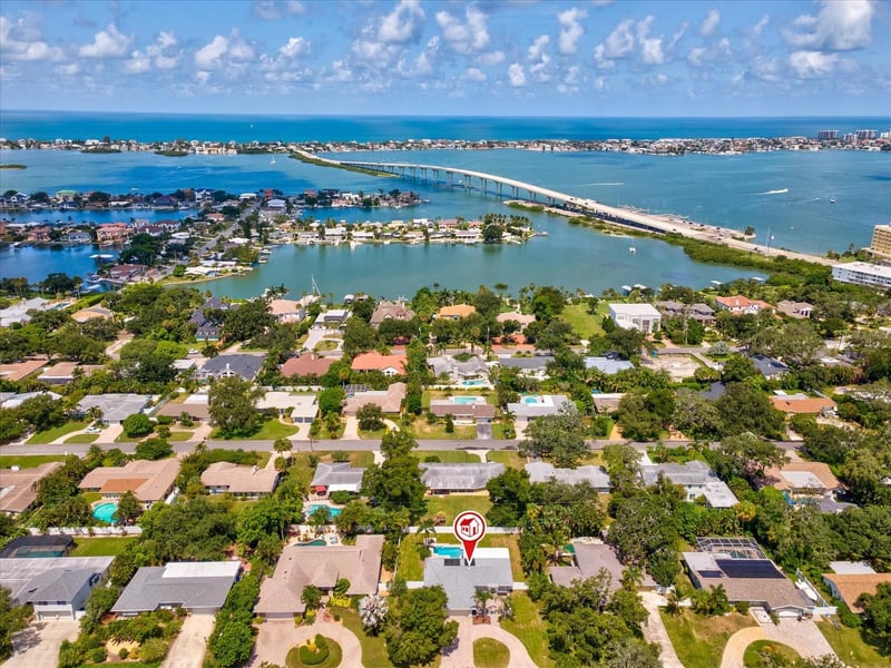 118 Live Oak Ln, Largo, FL 33770