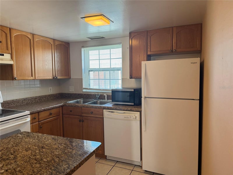 8542 10th St N #C, St Petersburg, FL 33702