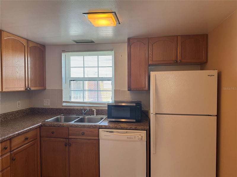 8542 10th St N #C, St Petersburg, FL 33702