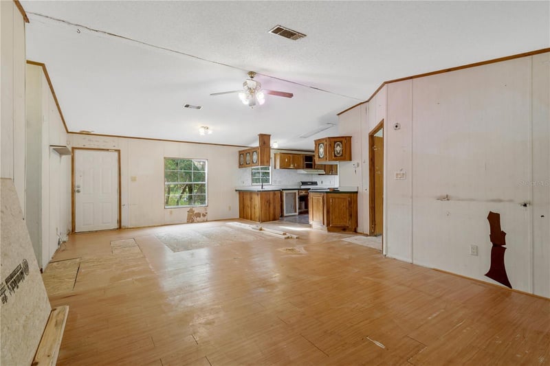 11620 E Bay Rd, Gibsonton, FL 33534