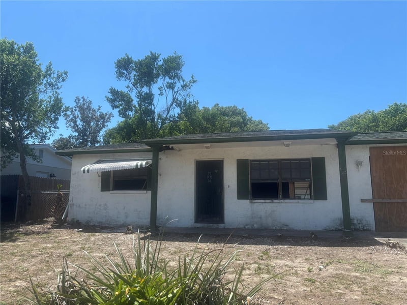 8648 Fox Hollow Dr, Port Richey, FL 34668