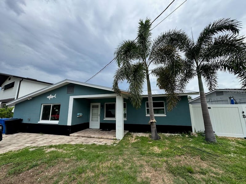 5451 Bayou Grande Blvd NE, St Petersburg, FL 33703