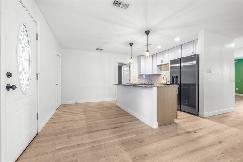 729 88th Ave N, St Petersburg, FL 33702