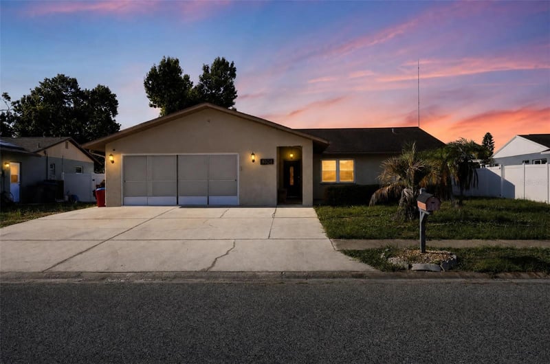 3104 Dole St, Holiday, FL 34691