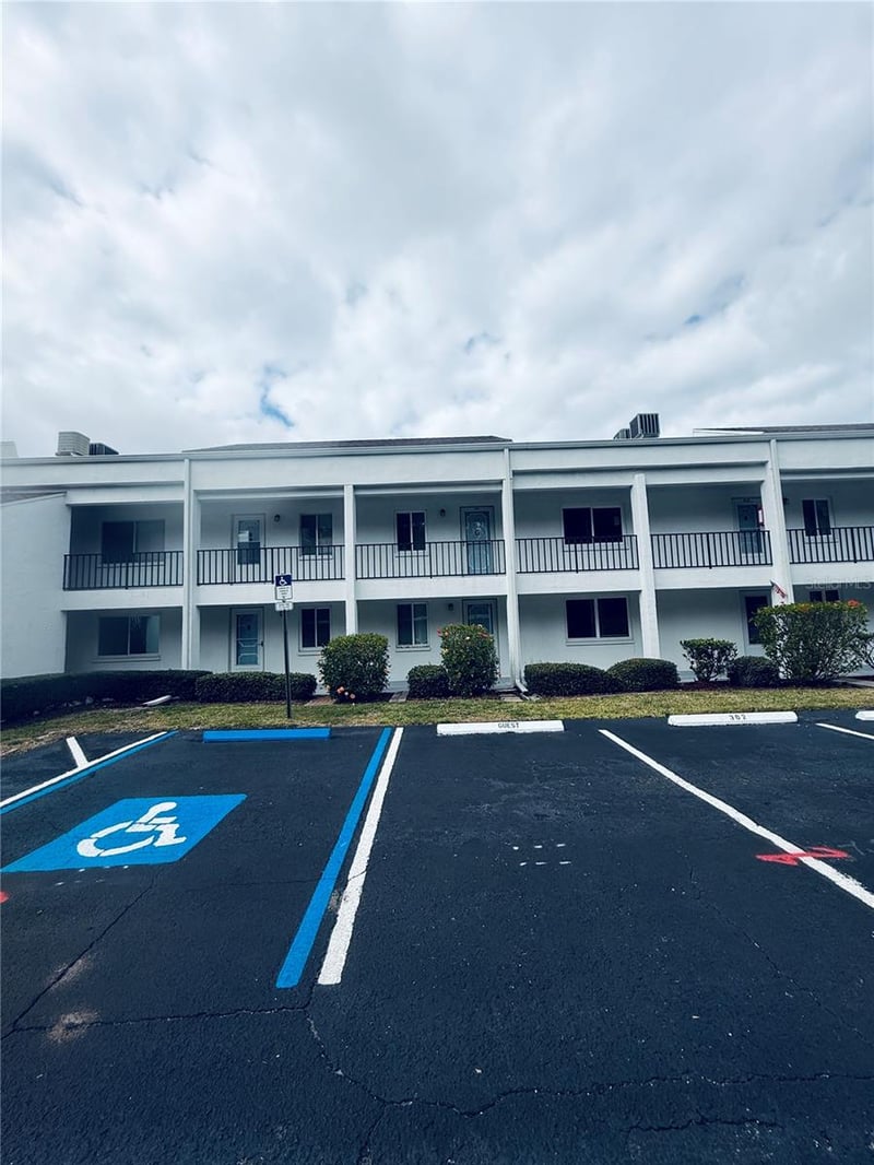 2060 Marilyn St #209, Clearwater, FL 33765