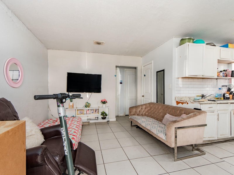 2532 W Walnut St, Tampa, FL 33607