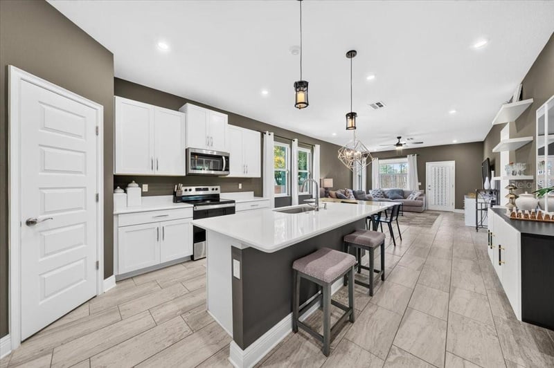 1821 27th St S, St Petersburg, FL 33712