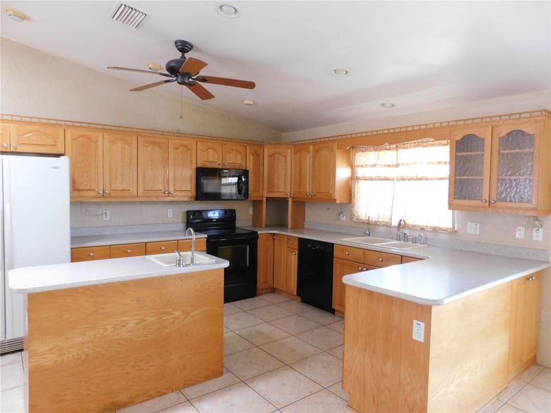 5430 2nd Ave N, St Petersburg, FL 33710