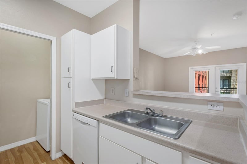 1810 E Palm Ave #5205, Tampa, FL 33605