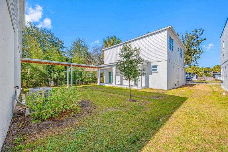 6910 Dartmouth Ave N, St Petersburg, FL 33710