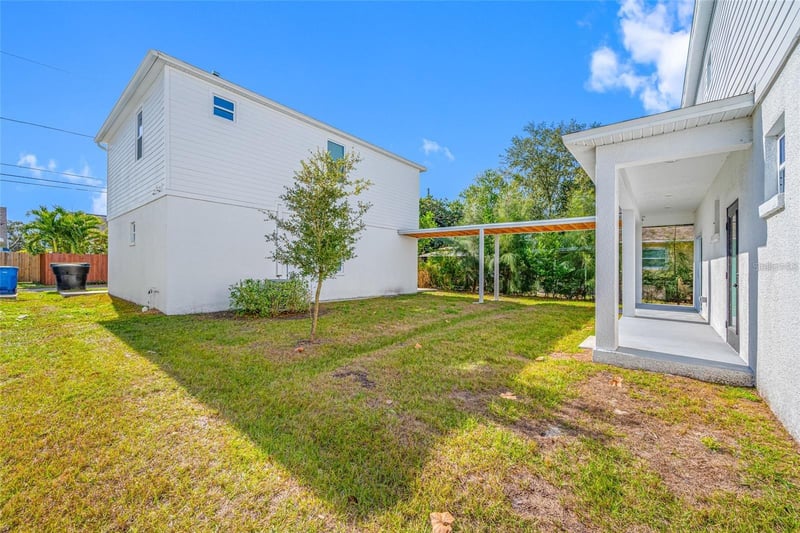 6910 Dartmouth Ave N, St Petersburg, FL 33710