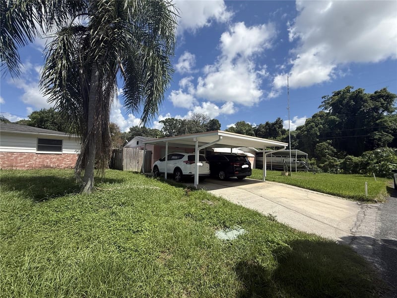 1650 Aqua Ln, Holiday, FL 34691