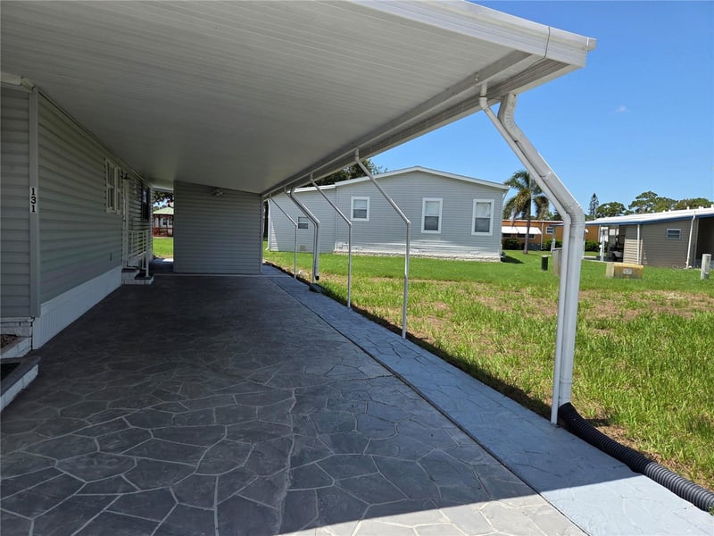 10346 S Lake Dr #131, Largo, FL 33773