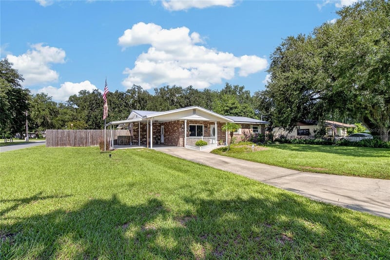 2801 Blain Acres Rd, Plant City, FL 33563