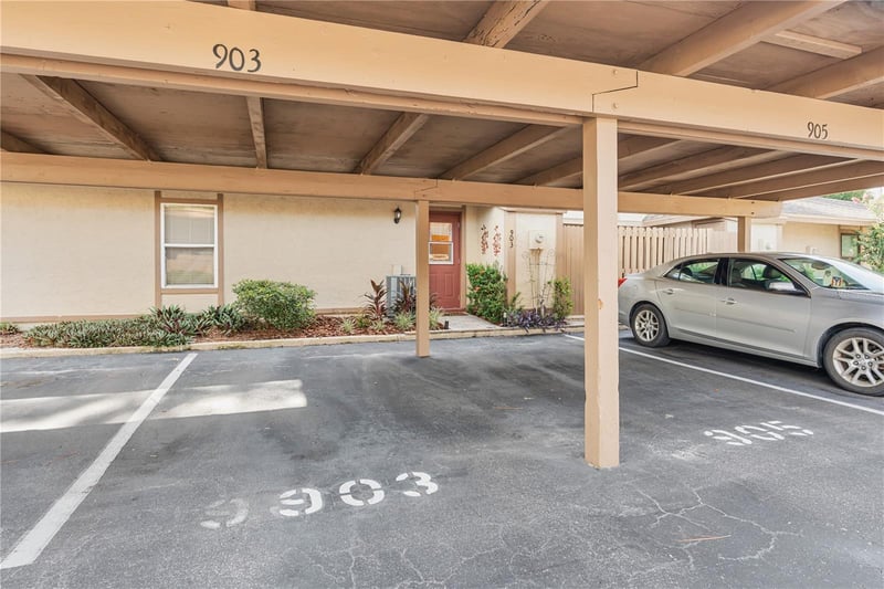 903 Buck Ct, Brandon, FL 33511