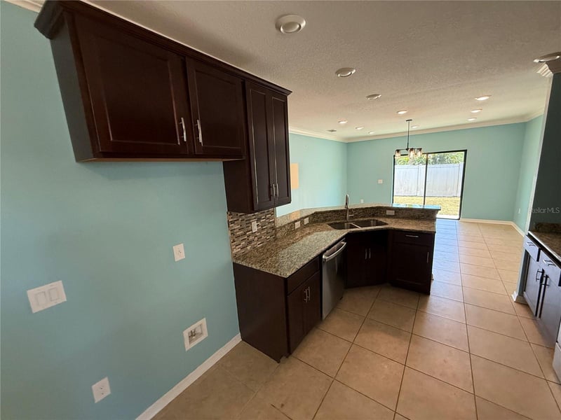 3920 Willow Walk Dr, Palmetto, FL 34221