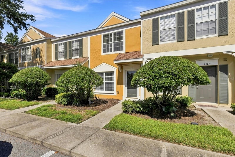 1339 Costa Mesa Dr, Wesley Chapel, FL 33543